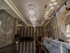 Chifeng Golden Lion Crown Xishang Jiayan Hotel