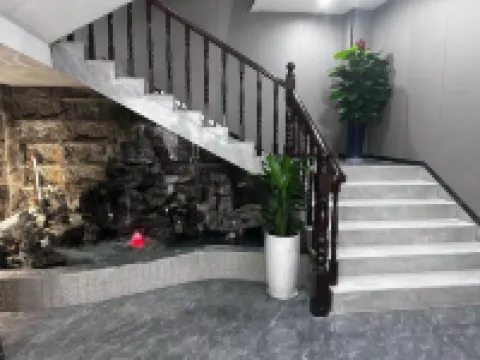 Jinbo Hotel (Liuzhou High-Speed Railway Station Wuxing Commercial Street)