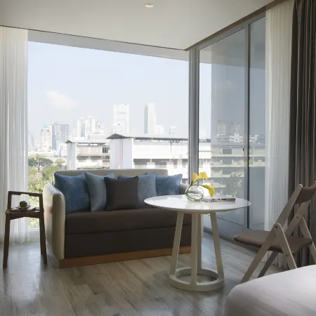 Shama Yen-Akat Bangkok