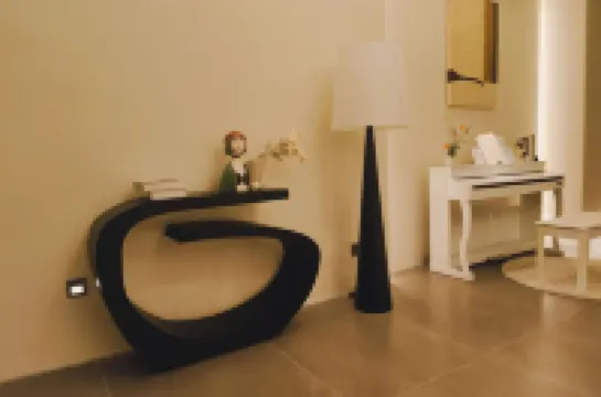 Hengdian Manduo Huaqi Meishu (Hengdian World Studios Pedestrian Street Store)