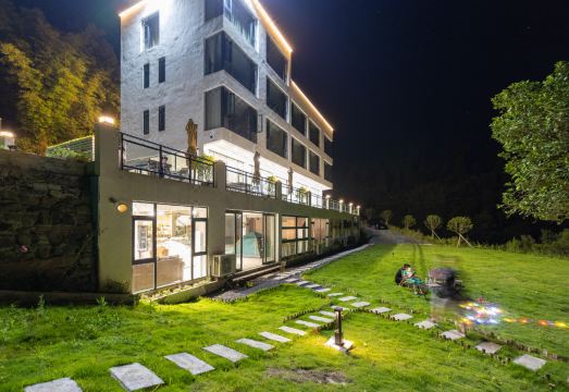 Chongqing Banshanxihu Leisure Resort Villa