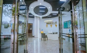 Zhenxiong Phoenix Business Hotel