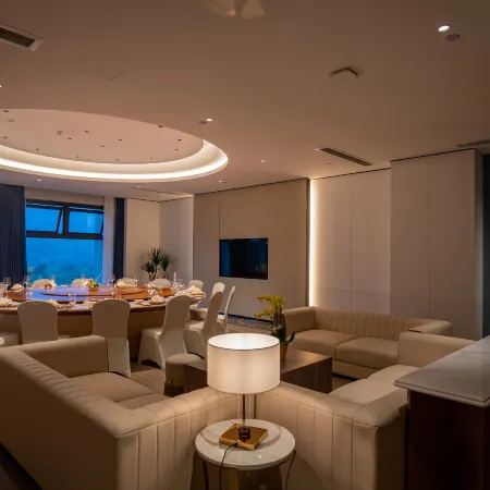 Howard Johnson Huaqiao Plaza xinyu