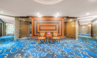 Runhechuan Business Hotel