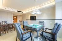 Golden Lotus Herton Seaview Hotel