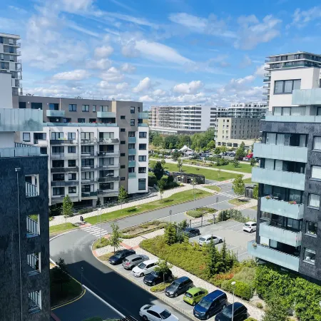 CityWest Apartments Отели рядом с достопримечательностью «Белая гора»