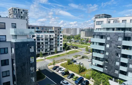 CityWest Apartments Отели в г. Karlstejn