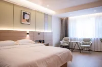 Yixiang Hotel (Yining Station Branch)