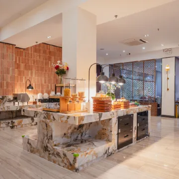 Yangshuo Yuyuan Resort （Shili Gallery &Yulong River）