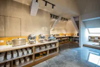 Riyueming Hotel · Select (Dalian 967 Hospital Gorky Road)