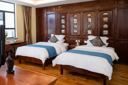 Dali Xichunju Houlu Bai Nationality Residence Inn（Xizhou Old Town)） Отели рядом с достопримечательностью «Panxi Ferry»