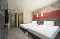 Ibis Hotel (Chengdu America Center Qing'an Metro Station)