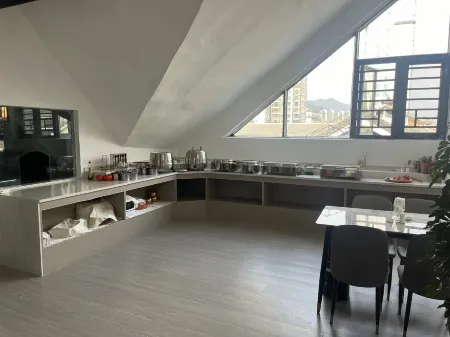 Xi Yue Hotel Отели в г. Цзянхэ