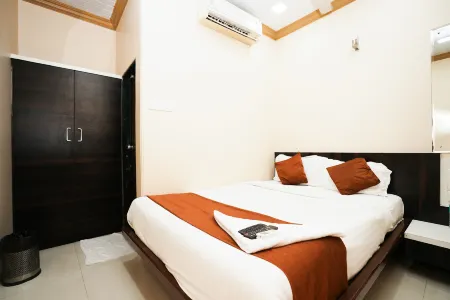 Super Collection O Airport Metro Andheri East