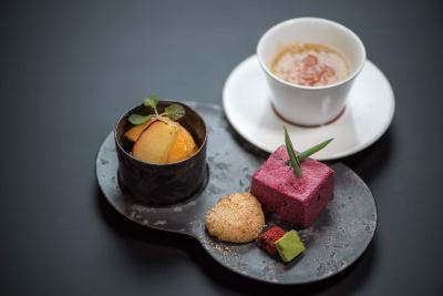 料理 鶴巻温泉 元湯陣屋の写真