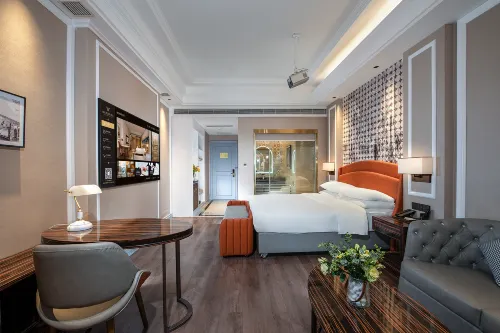 Vienna International Hotel (Jieyang Puning Square Wantaihui Branch) - Parking