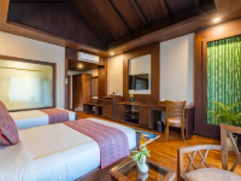 リバーバンクジャングルリゾート チトワンのホテル