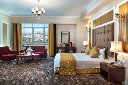 Shahryar International Hotel Отели в г. Тебриз