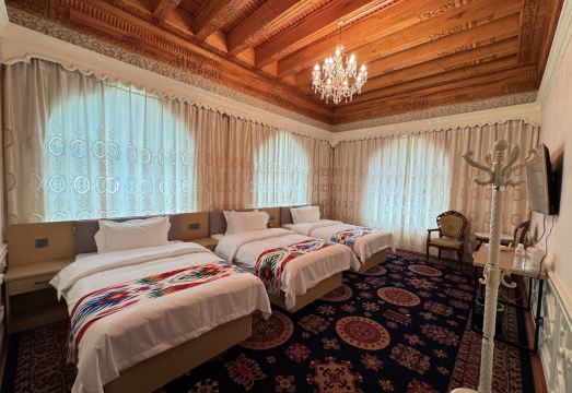 Impression Ancient Lane Hostel의 현지적인 분위기를 담은 이미지