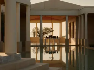 Popular Luxury Hotels in Greece