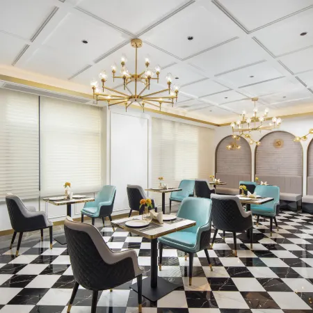 XANA Deluxe Bazhou Shengfang High speed Railway Station Hotel