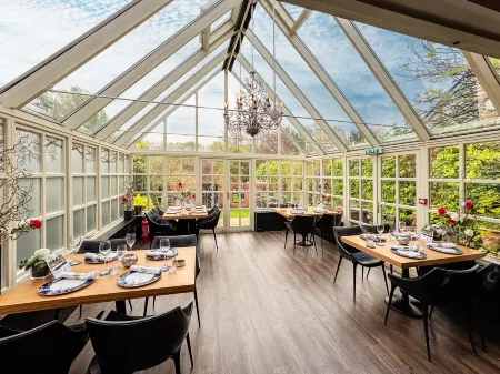 Quob Park Old House Hotel & Spa Отели в г. Ферем