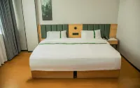 GreenTree Inn Smart Choice Hotel (Changzhou Xixiashu Branch) - Esports