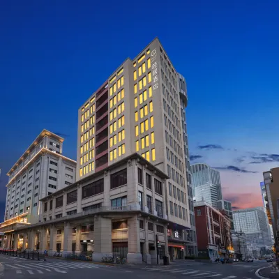 Atour Light Hotel Shanghai Bund Dashijie MetroStation (Great World) Hotel berhampiran The Bund