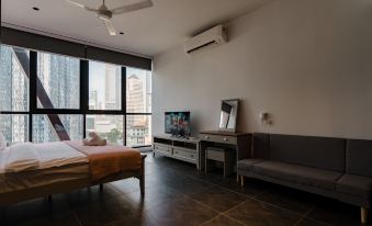 Scarletz KLCC @ Apartments By Gravity 【6mins Kuala Lumpur Tower(KL Tower) + Rooftop Infnity pool】