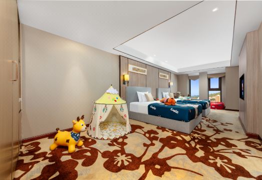 충칭 서역 인근의 편리한 교통망 이미지