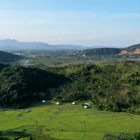 EHOUSE Rose Summer First Homestay(Shenzhou Peninsula Tourist Resort Tourist Highway Store)