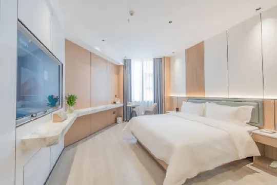 Yangxin Jiulonghui Hotel (Lianhuahu Park)