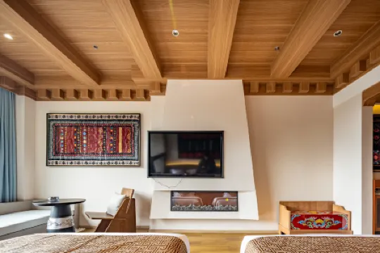 Ozz·nice5·Time Absolution Resort Hotel (Kangding Xinduqiao Branch)