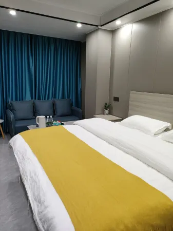 Zuobian Homestay (Pinghe County Yingbin Road) Отели в г. Пинхэ