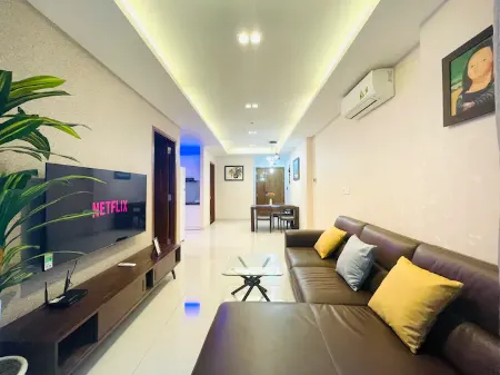 Sky Center Tranquil Airport Retreat