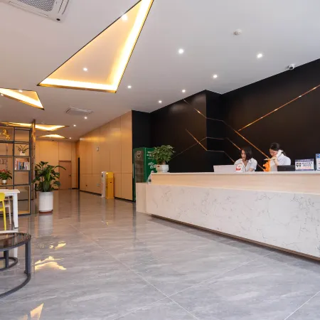 Qionghai Yuecheng Hotel