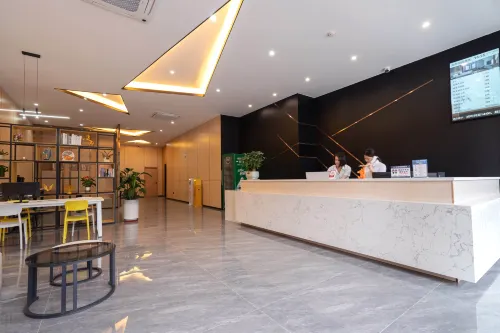 悅誠飯店（瓊海市政府高鐵站店） - 2 星級