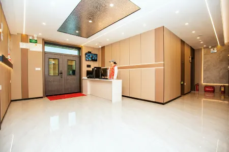 Xuexiang Xuejing Jiahua Hotel