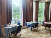 Four Seasons Huapan International Hotel - bar
