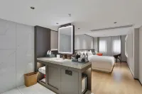 Tianjing Lake Phoenix Hotel