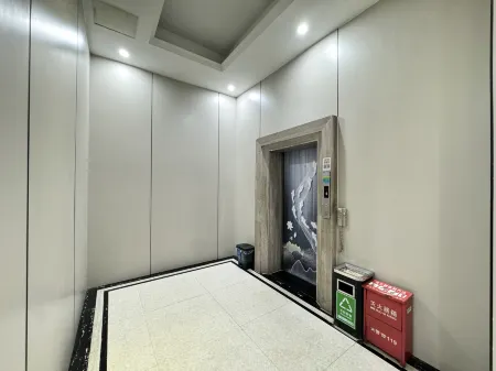 Today Inns Xiangyin Jiangdong Road Отели рядом с достопримечательностью «Yangsha Lake Colorful Flower Field»