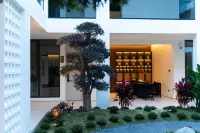 Dali Shanhe Hidden Luxury Hotel Hotels near The Chongsheng Temple And The Three-Pagoda Culture Tourist Area