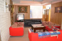 Megas Hotel