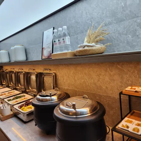 Jiande Hotel(JianDe XinAnJiang Plaza Municipal Government Store)