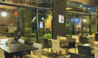 High Livin Apartment Baros Hotel di Ngamprah
