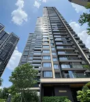 Yi Zhi. High Floor City View Huge-Screen Apartment(Shenzhen North Railway Station, Wanke Yue City) Hotel dekat Yangtaishan Forest Park (Fulong Road)