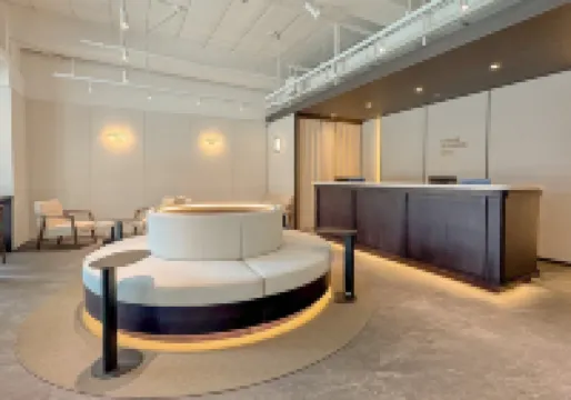 UH Flat Signature Daegu