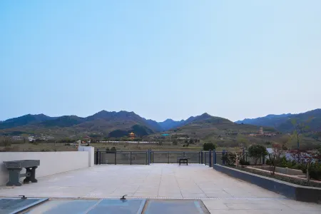 Zhou to the Great Qin residents lodge (Louguan platform shop) Отели в г. Чжоучжи