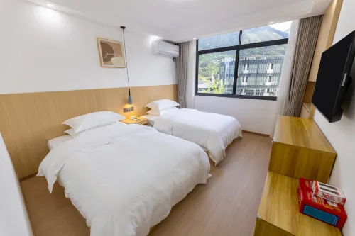 Warm and cool homestay