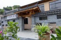 Warm and cool homestay